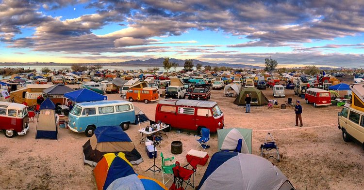Buses by the Bridge&nbsp;2018.